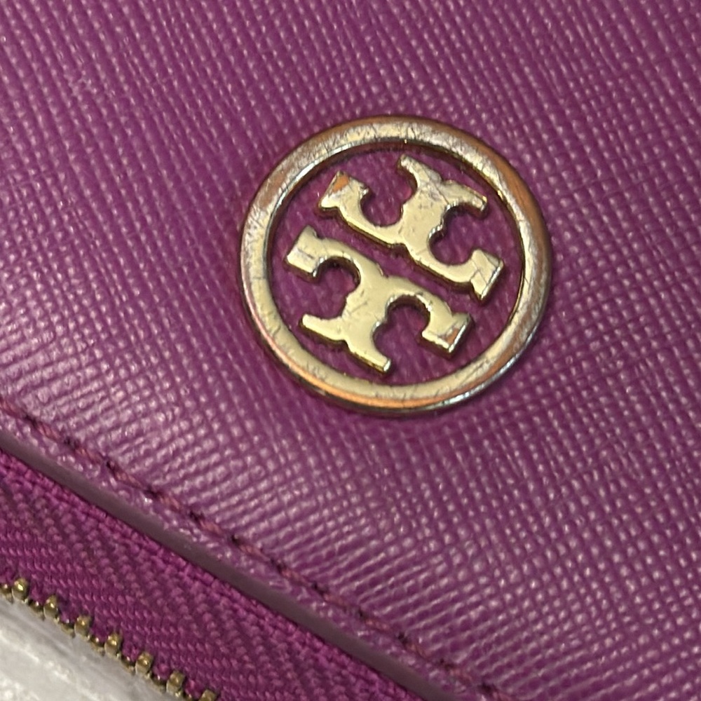 Tory Burch Saffiano Leather Fuchsia Zip Around Wristlet Wallet - Picture 11 of 11